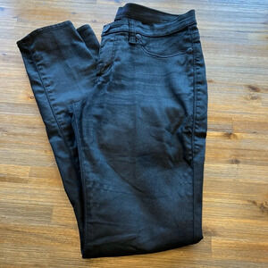 Rock and Republic size 10 black denim skinny jeans. 5 pocket.